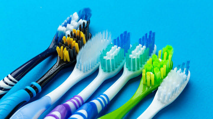 Toothbrush Medium